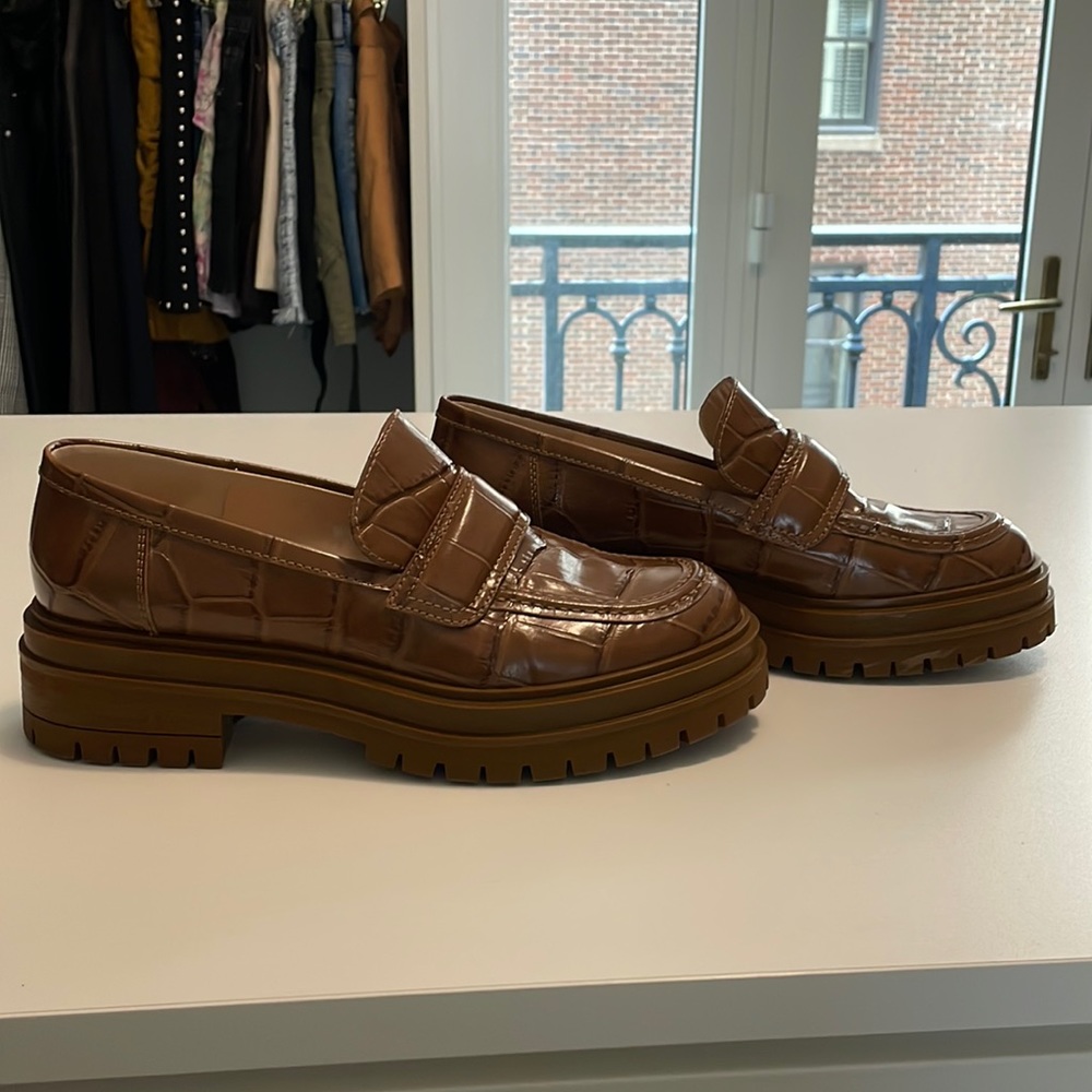 Gianvito Rossi crocodile-effect chunky loafer. Size 37